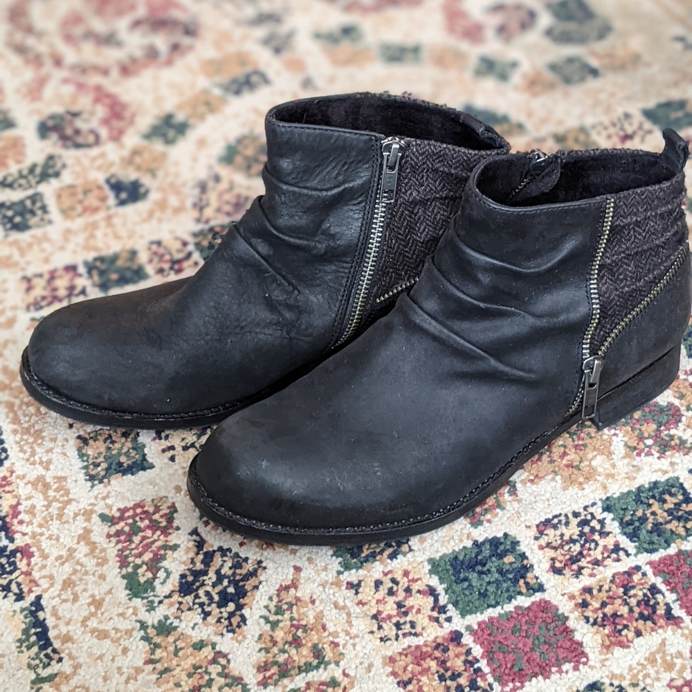 Cute comfy CAT leather booties